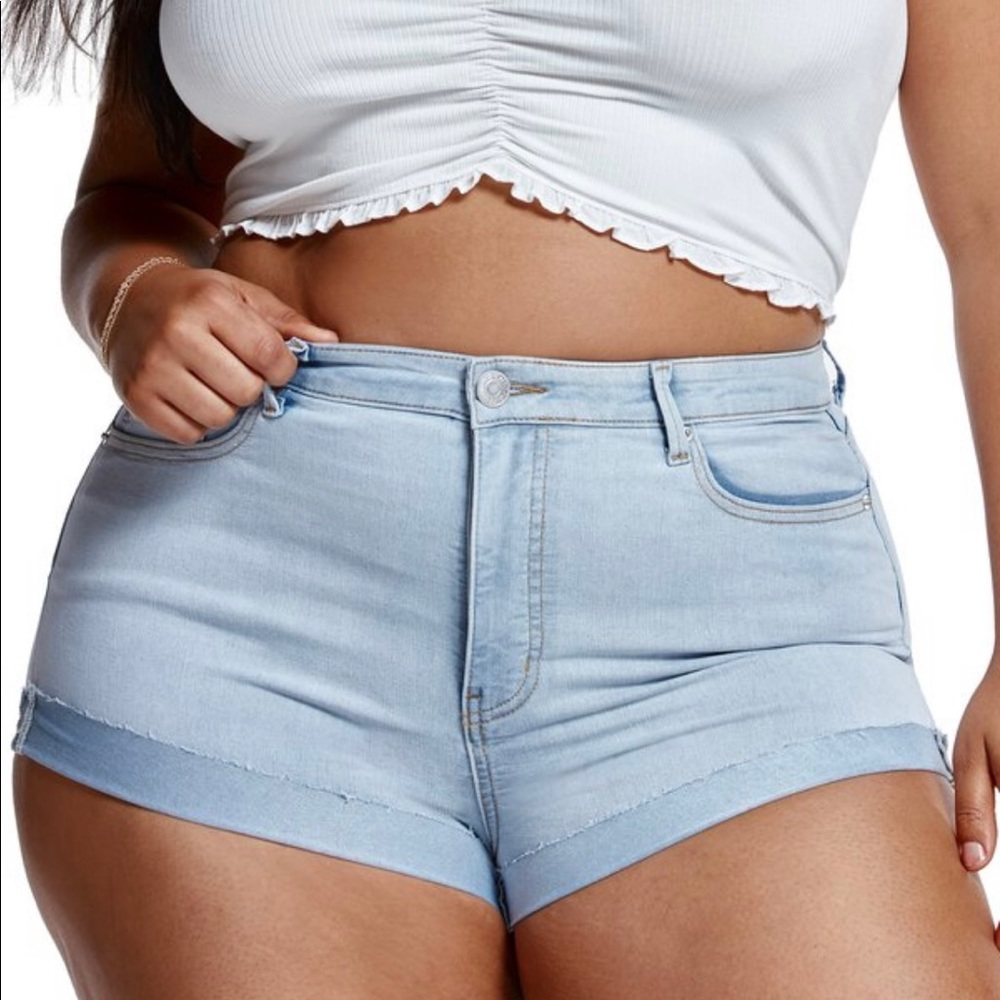 Fashion to Figure Cuff Shorts